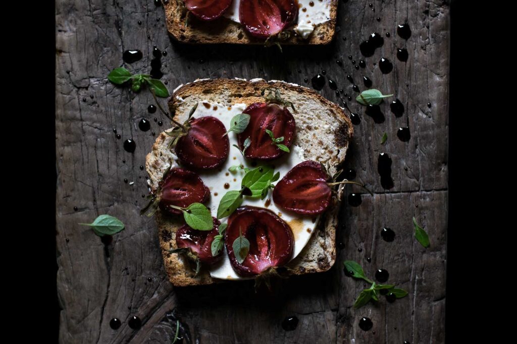 Toast med jordbær og balsamico