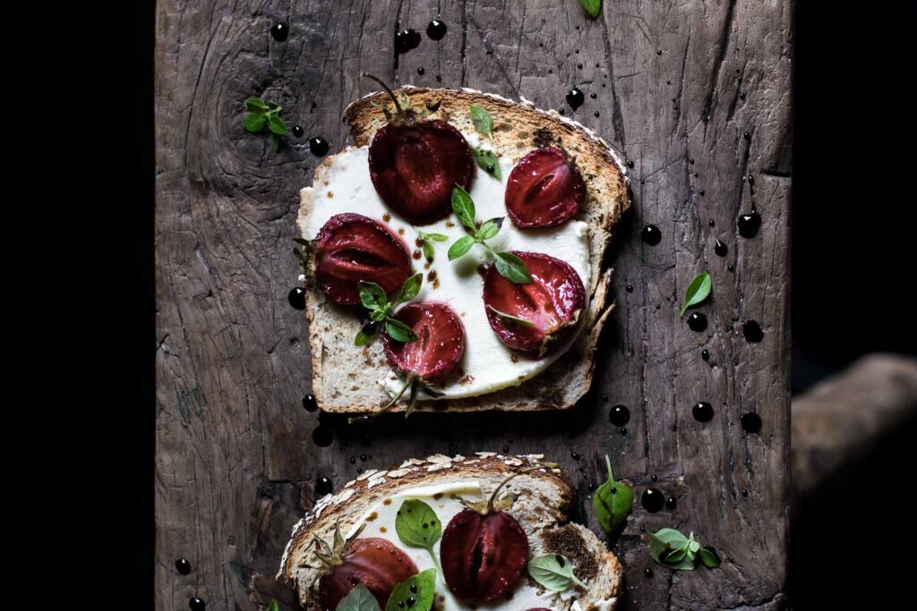 Toast med jordbær og balsamico