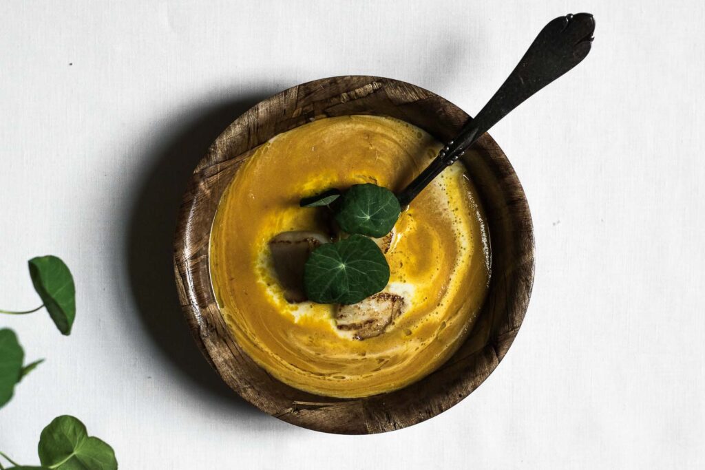 Hokkaidosuppe med mascarpone og kammuslinger