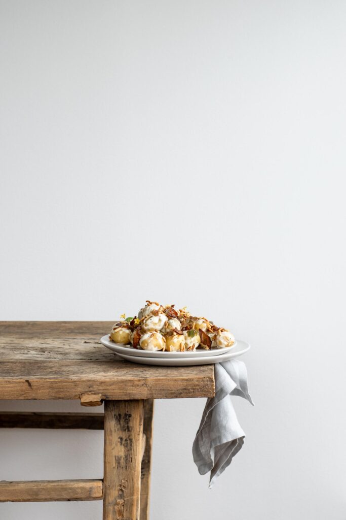 Kartoffelsalat med dijonnaise og bacon