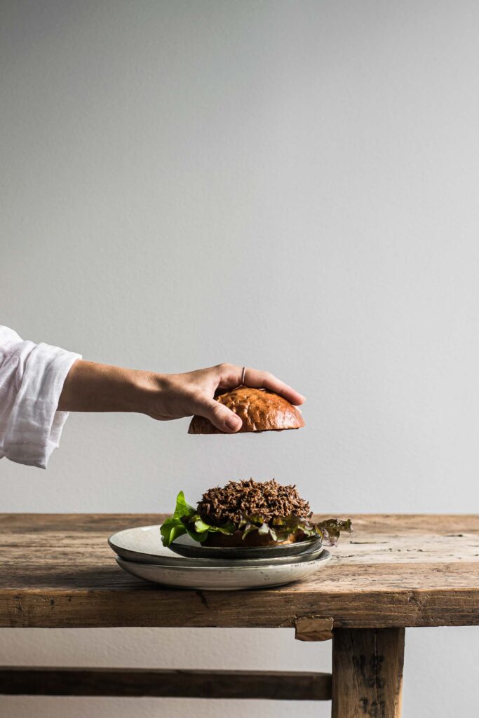 Pulled beef med hyldebær BBQ sauce