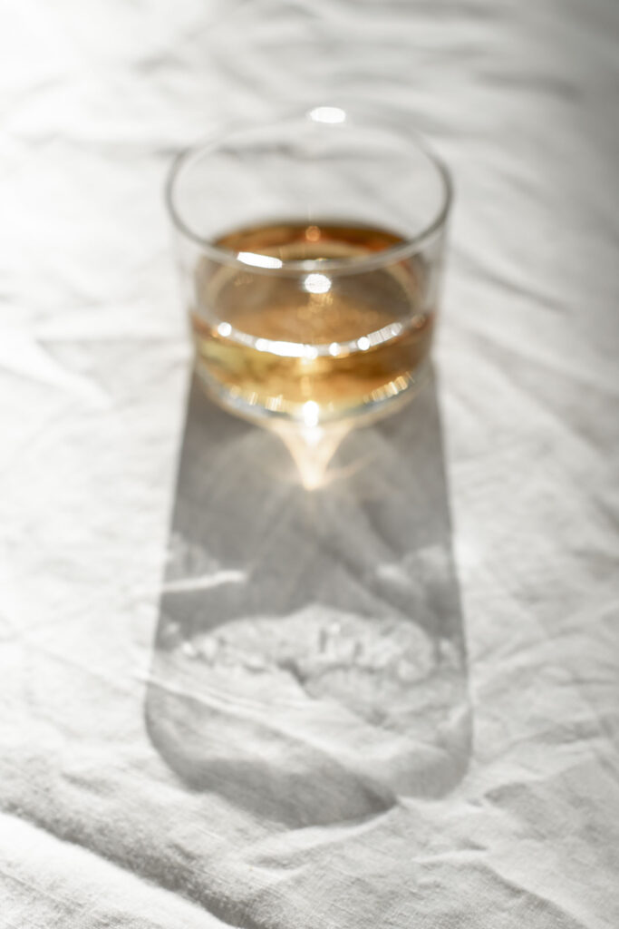 Kyllingeburger med karamelliserede løg og citrusmayo